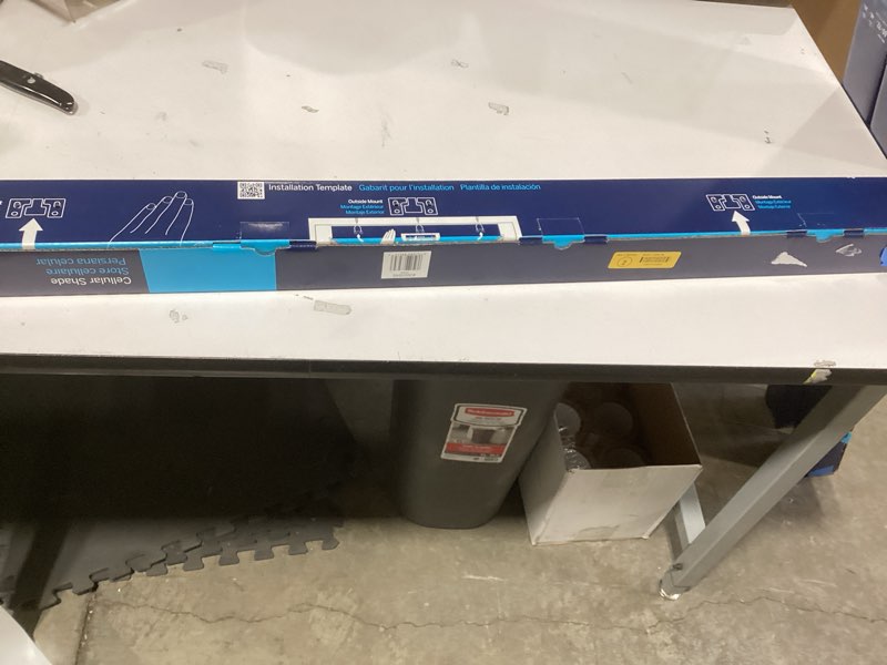 Condition photo showing New/Like New for levolor  trim+go 48-in x 72