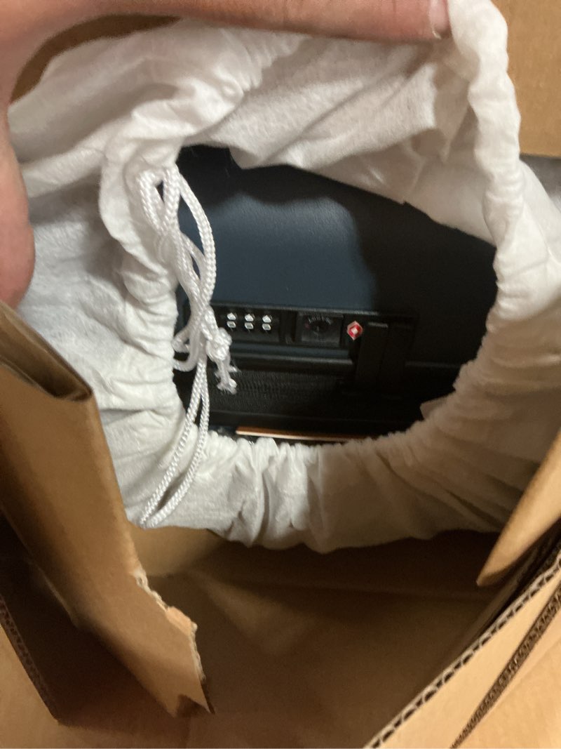 Condition photo showing New/Like New for Expandable Small Carry-On Suitcase, Navy