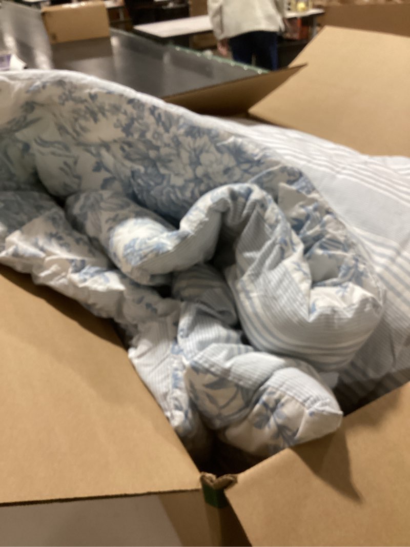 Condition photo showing As Is for Tommy Hilfiger - Comforter Set, Luxuriously Soft Cotton Slub Bedding with Matching Shams, Abstract Inspired Design (Ethereal Floral Blue, Full/Queen) Full/Queen Ethereal Floral Blue