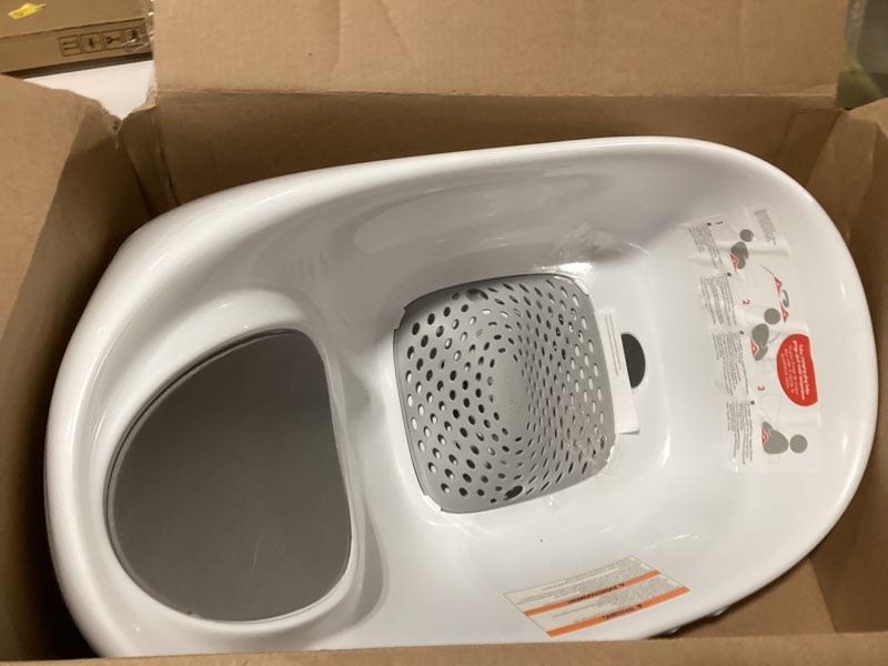 Condition photo showing Good Condition for boon soak 3 stage baby bathtub - baby bath tub with three support positions for newborn to toddlers - color changing drain plug for ideal bath temperature - gray - ages 0 to 18 months and up white 1 count (pack of 1)