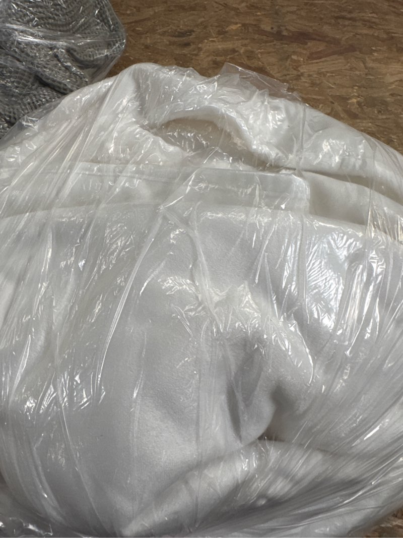 Condition photo showing Good Condition for luxury faux fur throw, 60x80, ivory