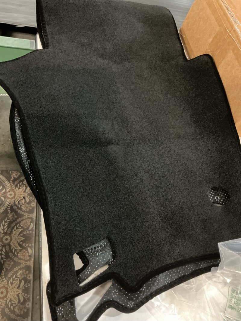 Condition photo showing Good Condition for blazeray car dashboard cover mat for nissan sentra 2020 2021 2022 2023 2024 2025 2026 non-slip dashboard mat pad interior accessories custom fit dash mat sunshade windshield glare(black edge)