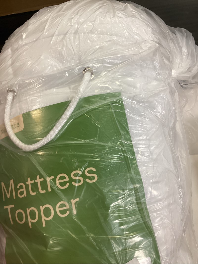 Condition photo showing Good Condition for niagara sleep solution ultra soft twin size mattress topper - viscose made from bamboo pillow top mattress pad for back pain relief - naturally cooling for hot sleepers, green twin 1 green