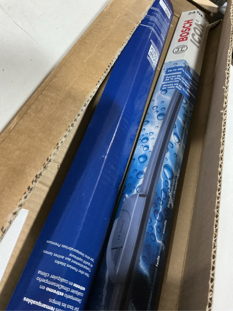Condition photo showing Good Condition for bosch 24oe20oe icon beam wiper blades - driver and passenger side - set of 2 blades (24oe & 20oe) front (24oe & 20oe) icon combo pack (front)