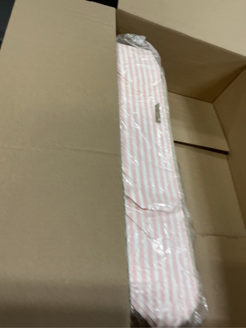 Condition photo showing New/Like New for restaurantware paper food box 50 count 30 oz leakproof paper lunch box greaseproof food container tab-lock design 5.1 x 4.1 x 2.6 inches recyclable pink pink & white 30 oz / #1
