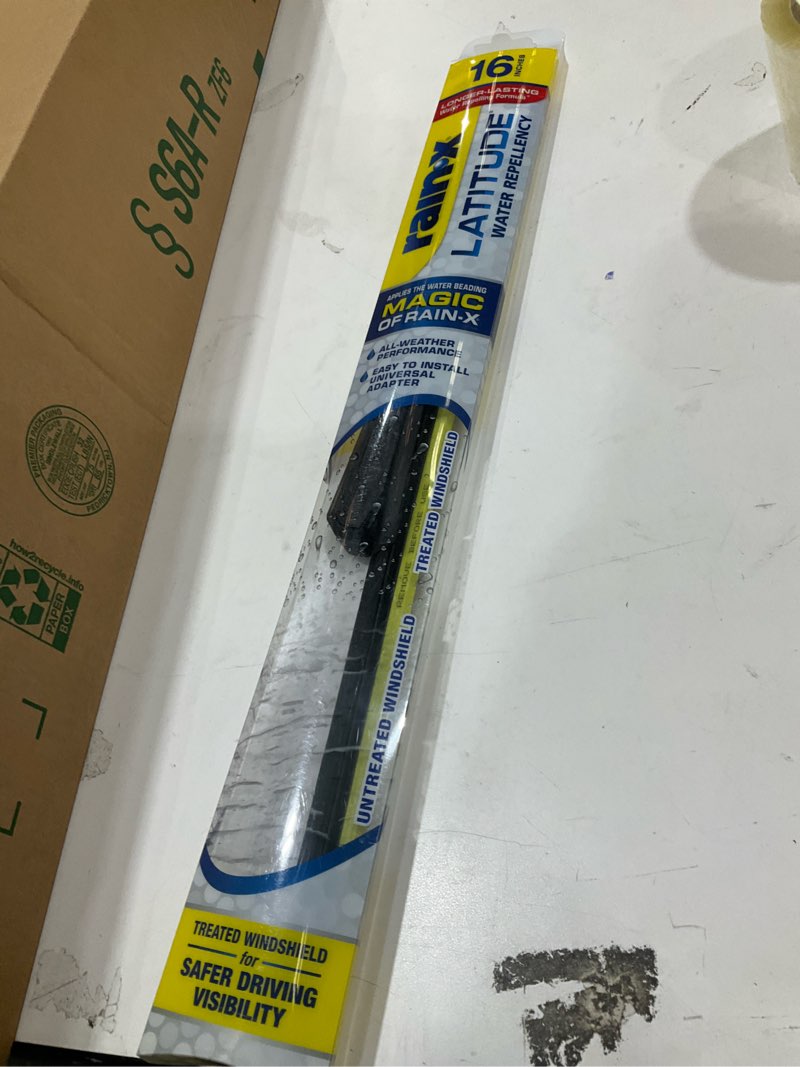 Condition photo showing Good Condition for Rain-X 5079274-2 Latitude 2-In-1 Water Repellent Wiper Blades, 16 Inch (Pack Of 1), Automotive Replacement Windshield Wiper Blades With Patented Rain-X Water Repellency Formula 16" Latitude