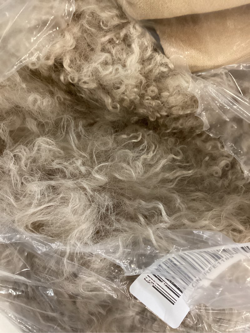 Condition photo showing Good Condition for pillowcase