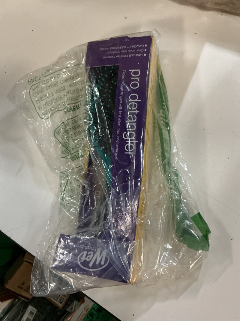 Condition photo showing New/Like New for Wet Brush Pro Detangler - EasyGrip (Teal) Teal 1 Count (Pack of 1)