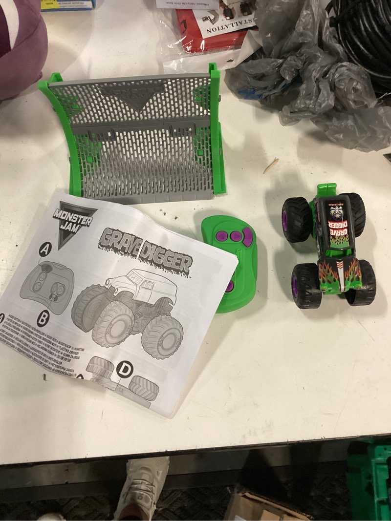 monster jam grave digger rc monster truck 1:64 scale