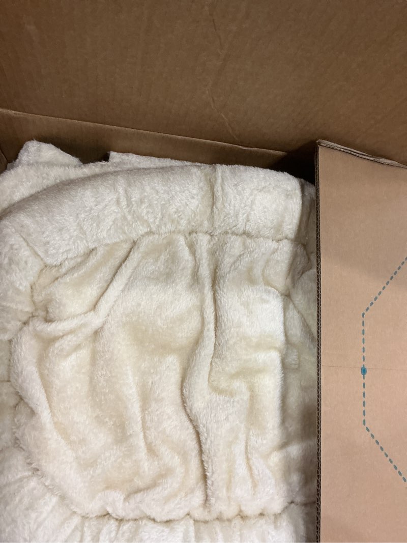 Condition photo showing Good Condition for Globlazer Heavy Duty Cat Tree Tower, 70inch Sturdy Cat Tree for Indoor Cats Sturdy Large Cat Tower with Scratching Post and Scratching Board, Hammock, Cat Condo for Adult Cats Kittens, F70 Pro, Beige 70inch Beige