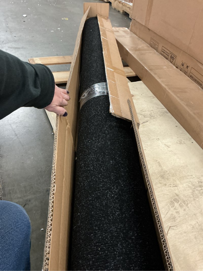 Condition photo showing New/Like New for Vevor rubber bottom rug, 6ft wide, length unknown 