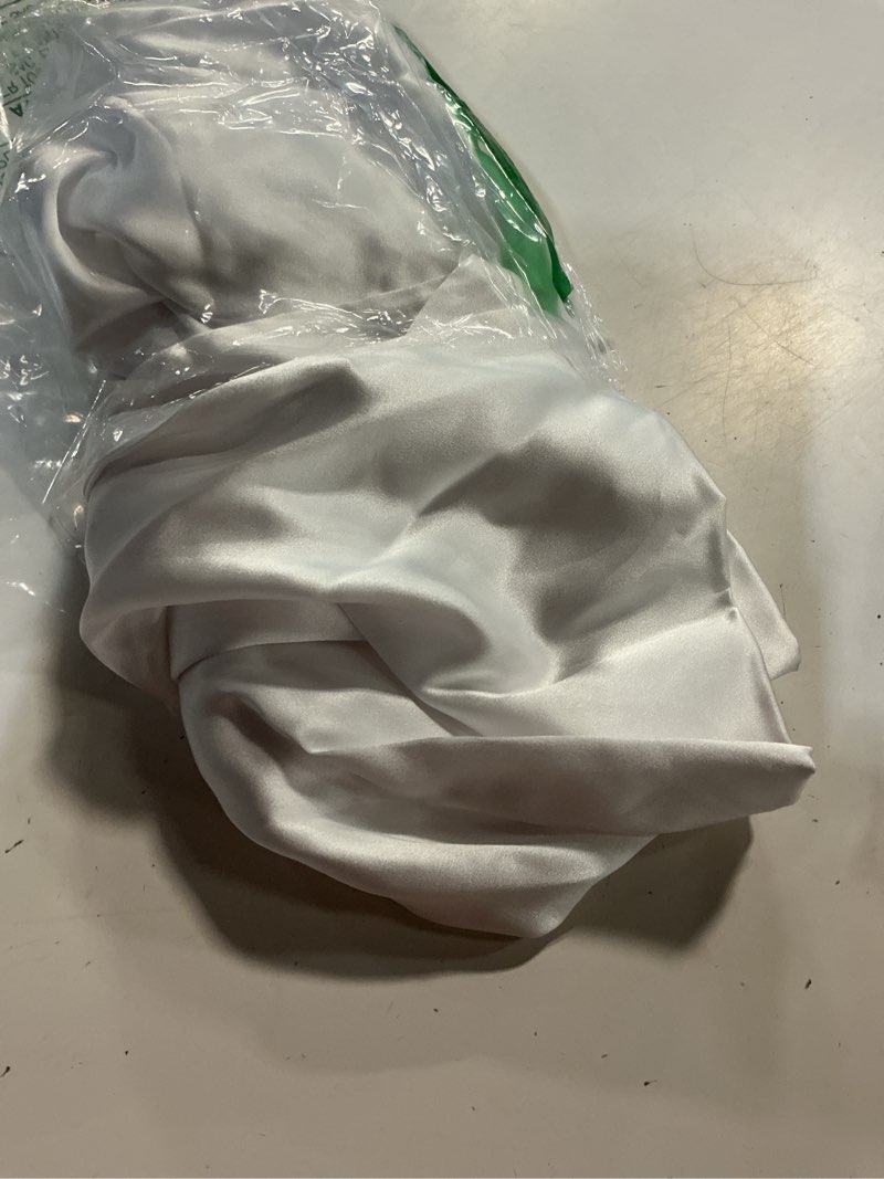 Condition photo showing Good Condition for zimasilk 100% pure mulberry silk pillowcase for hair and skin health,soft and smooth,both sides premium grade 6a silk,600 thread count,with hidden zipper,1pc (queen 20''x30'',white) white queen 20''x30''