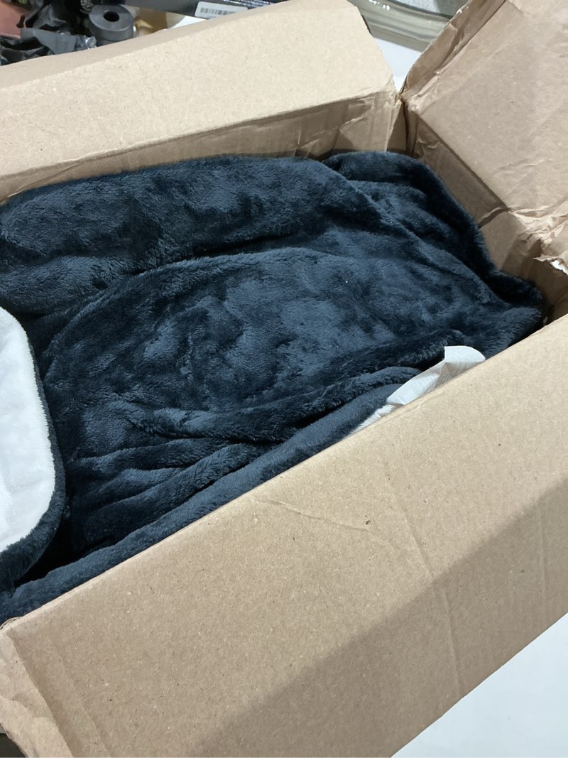 Condition photo showing Good Condition for electric heated blanket, soft flannel fabric heating blanket features 5-level temperature adjustment machine washable etl certified double-sided heating