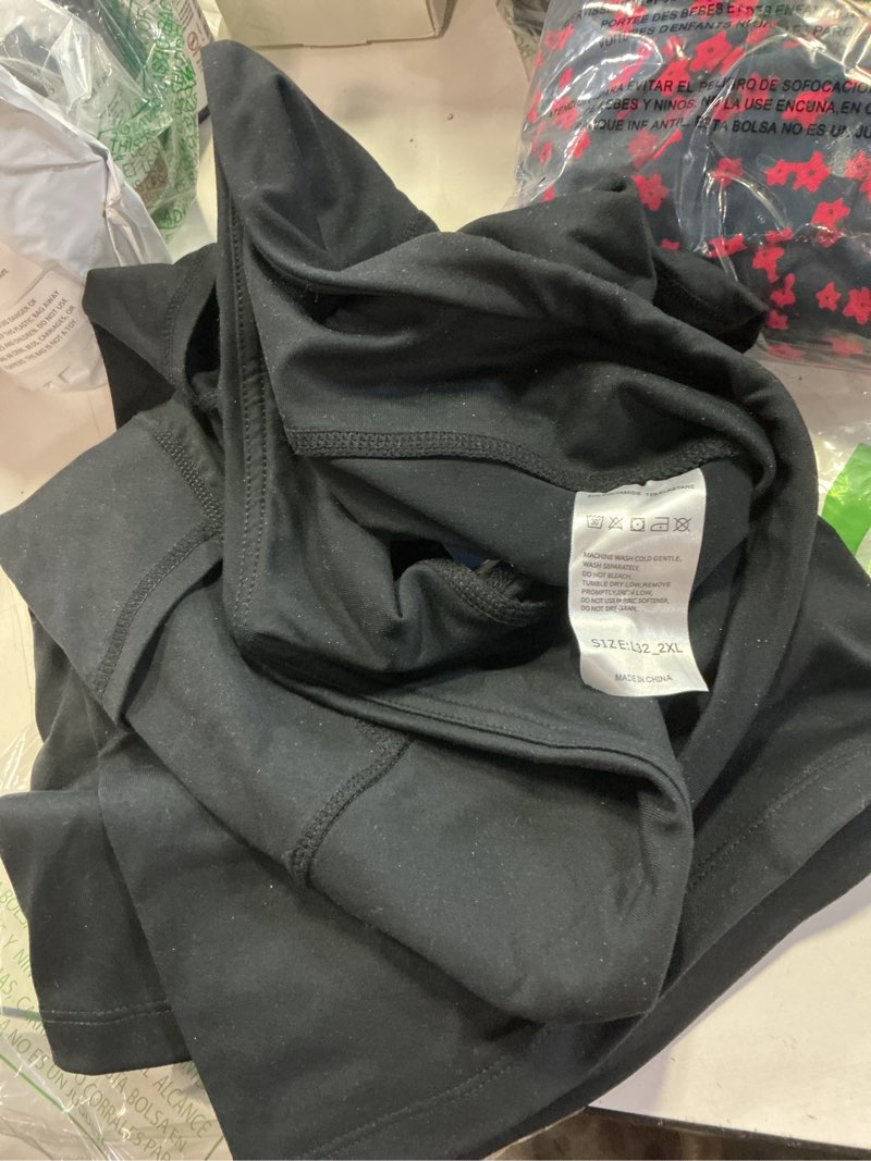 Condition photo showing New/Like New for 28\"/30\"/32\"/34\" inseam women's bootcut yoga pants long bootleg high-waisted flare pants with pockets xx-large/32\" inseam black