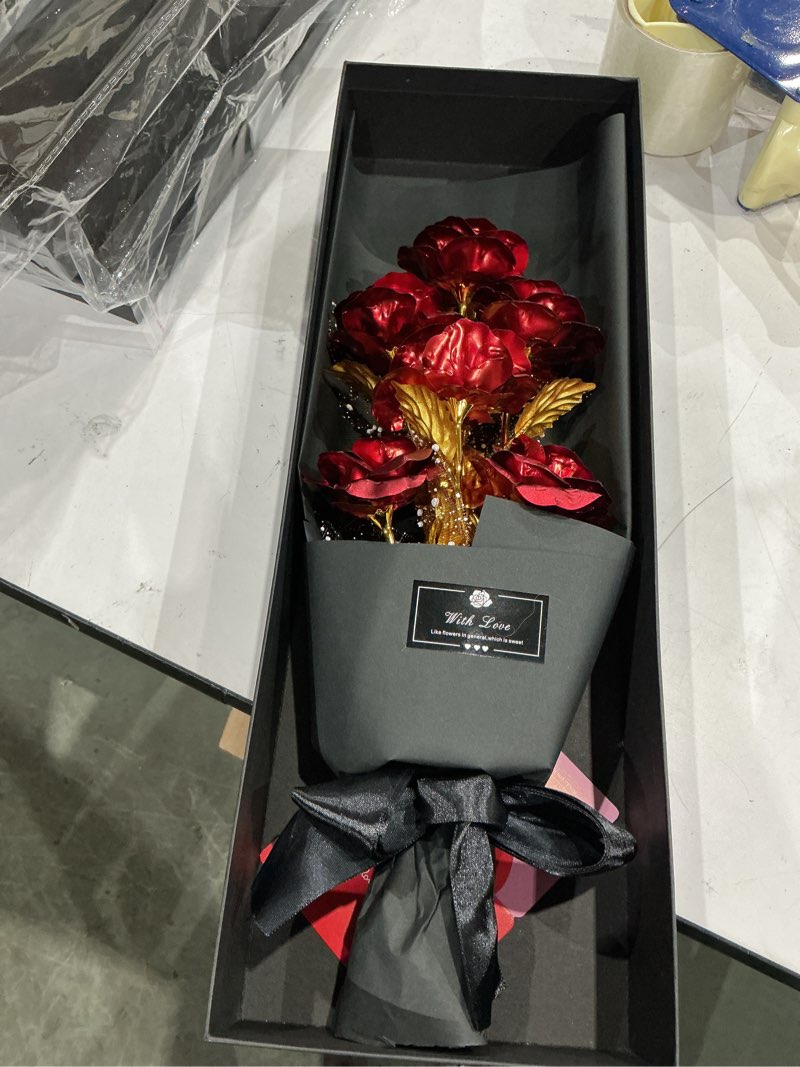 Condition photo showing New/Like New for woori gold rose bouquet – elegant gold-plated artificial roses in luxury gift box for her, anniversary, valentine’s day, birthday red and gold