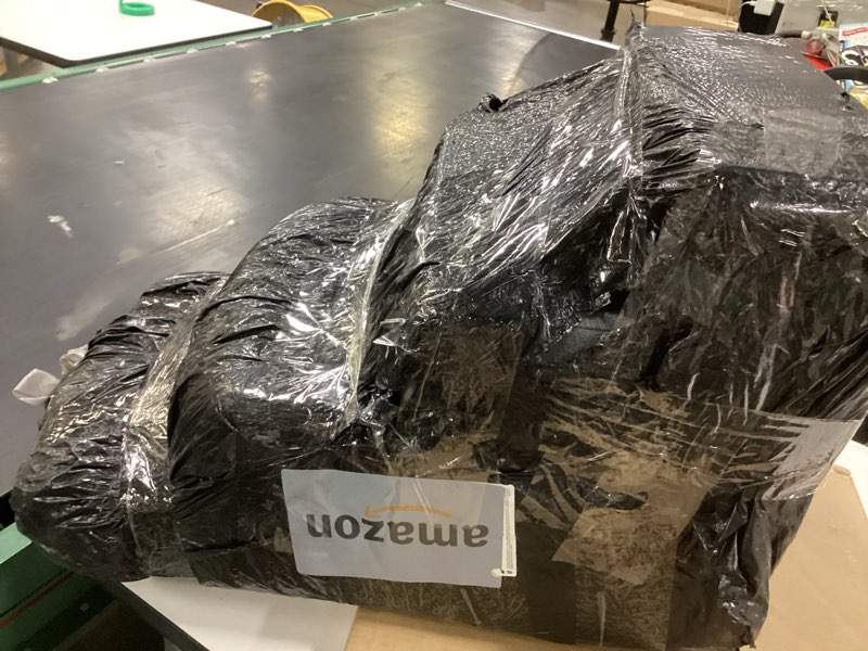 https://lotting-media.assets.bidfta.com/lotting_33a0ff45-53b7-4257-b272-cc3ac912e55b