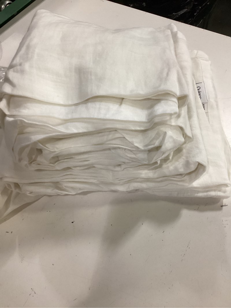 Condition photo showing Good Condition for european linen sheet set king- white ((quince)