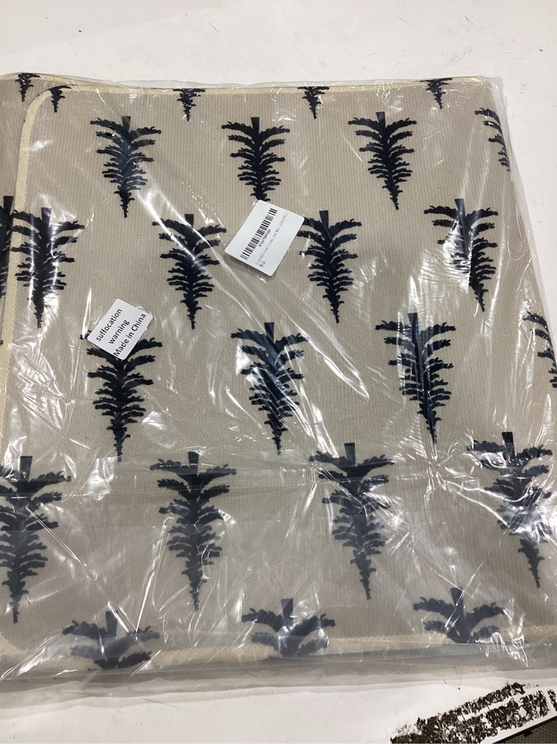 Condition photo showing New/Like New for black cream christmas kitchen mats set of 2 xmas tree print winter holiday kitchen rugs for floor home decor low-profile mats,17x29 and 17x47 inch black cream christmas tree