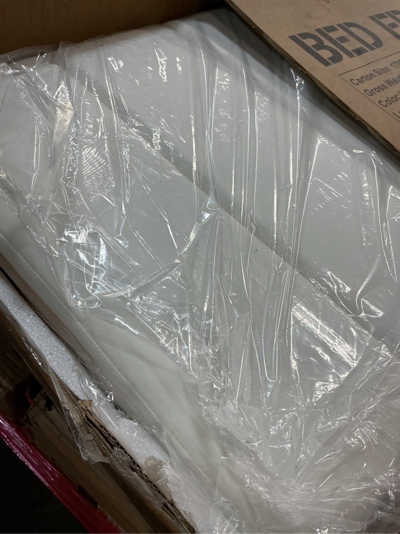 Condition photo showing Good Condition for VECELO Queen Size Upholstered Bed Frame with 4 Drawers and Headboard, Velvet Platform Storage Bedfra