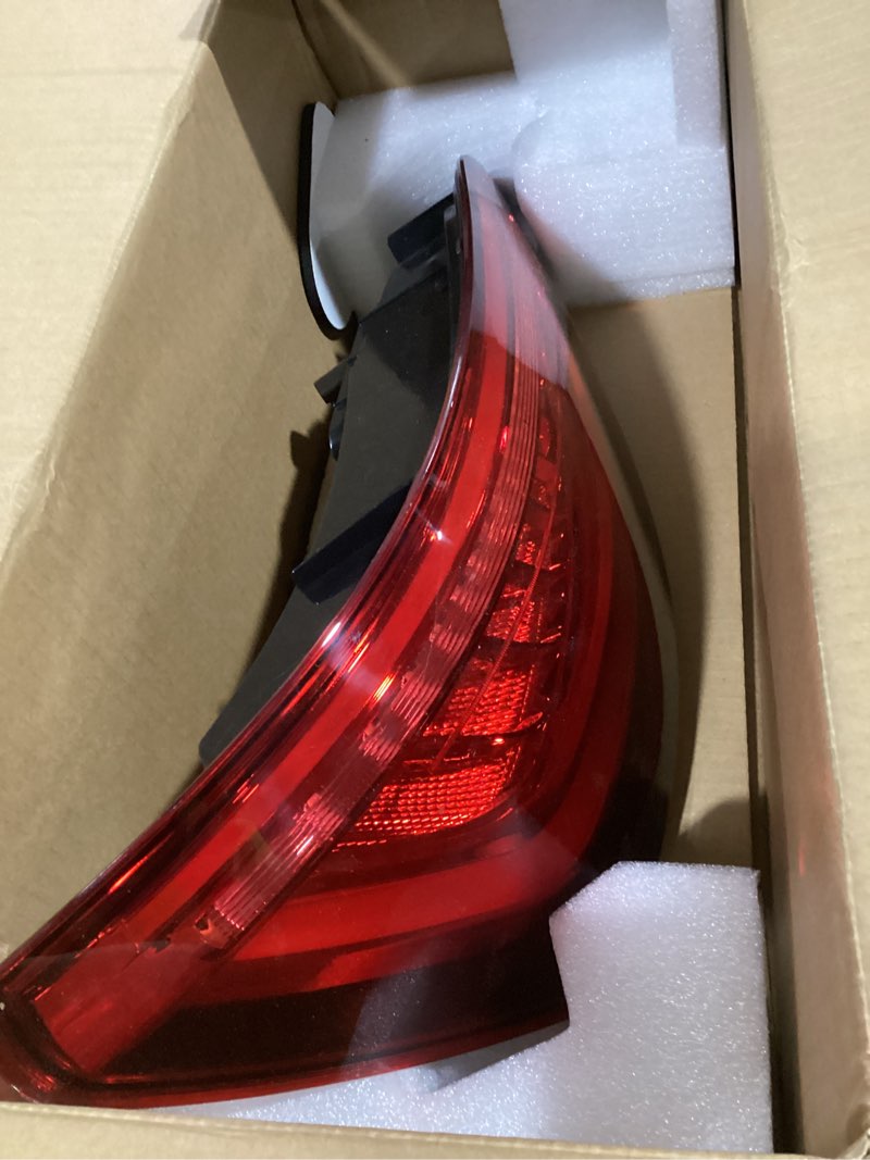 Condition photo showing New/Like New for fit for 2013-2017 audi q5 left led tail light | oem replacement 8r0945094d | led driver side taillight tail lamp assembly rear brake lamp | clear red lens