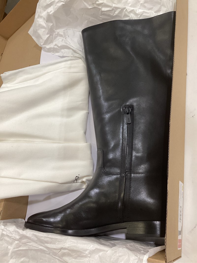 Condition photo showing New/Like New for vince womens margaret 6.5 black wide calf