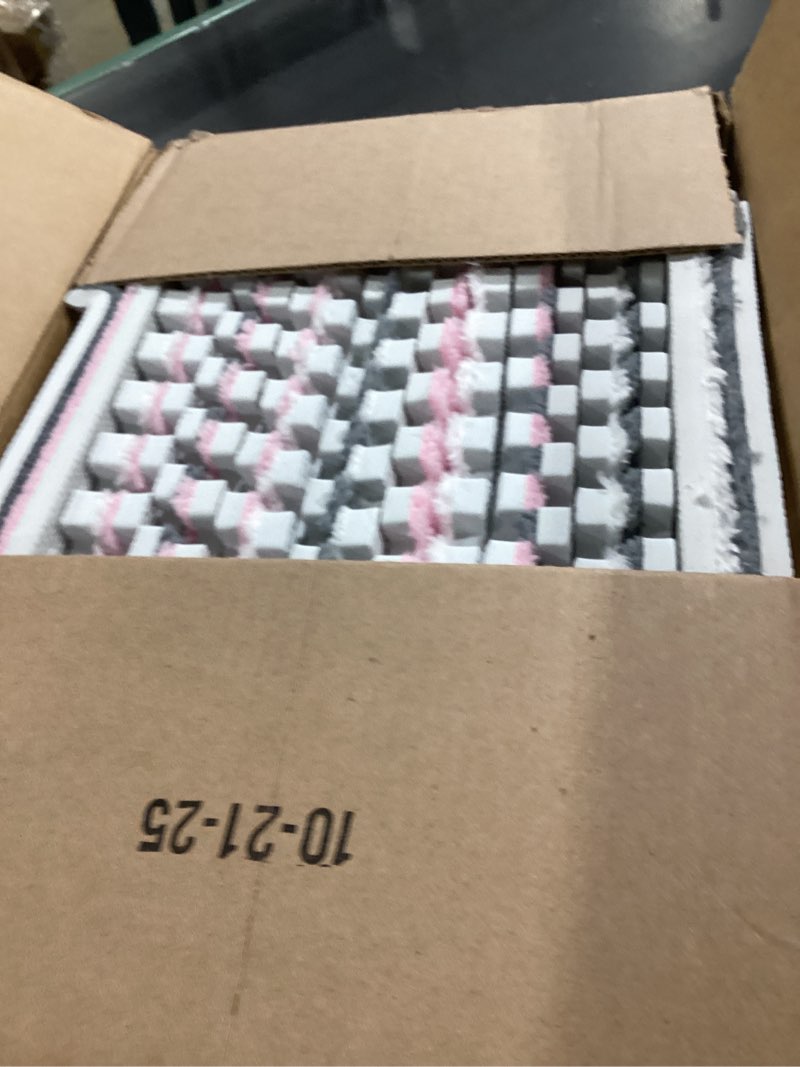 Amylove 18 Pcs Plush Foam Floor Mat Square Interlocking Carpet Tiles with Border Fluffy Play Mat Flo