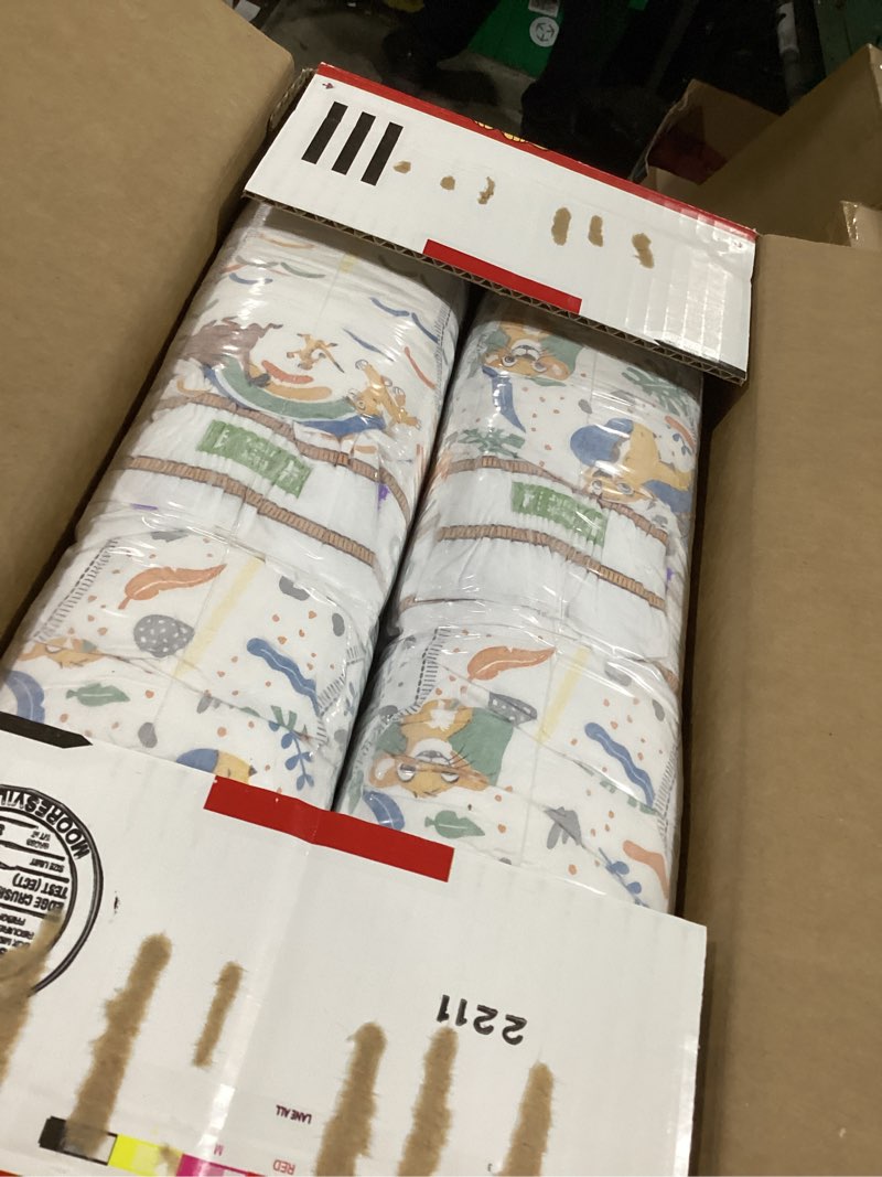 Condition photo showing New/Like New for huggies size 4 diapers, little movers baby diapers, size 4 (22-37 lbs), 120 count, packaging may vary size 4 120