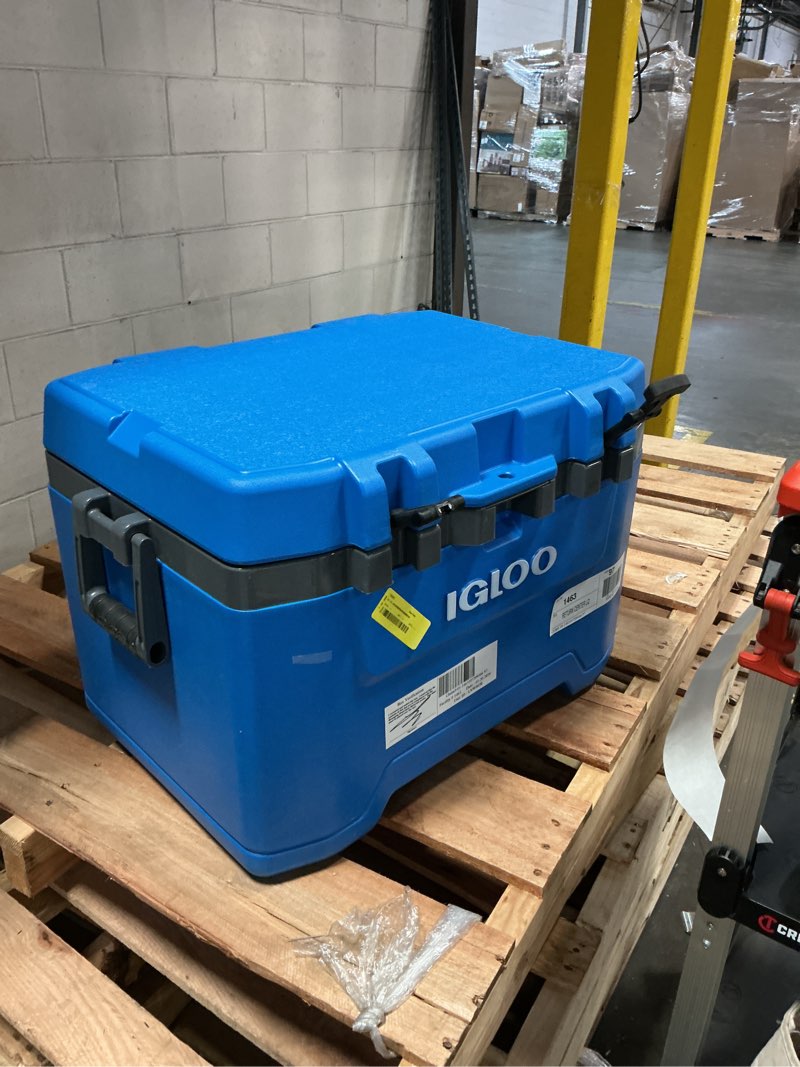 igloo 50 qt overland ice chest cooler, blue