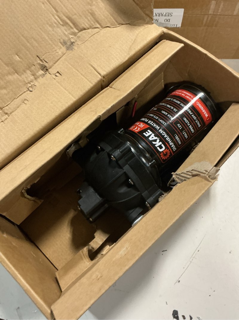 Condition photo showing New/Like New for 12v dc washdown pump kit with 80 psi 7.5 gpm, 5-chamber self priming diaphragm washdown pump, high performance water pump for rv,boats,campers,travel trailer,yacht(kit-2 multi-function water guns)