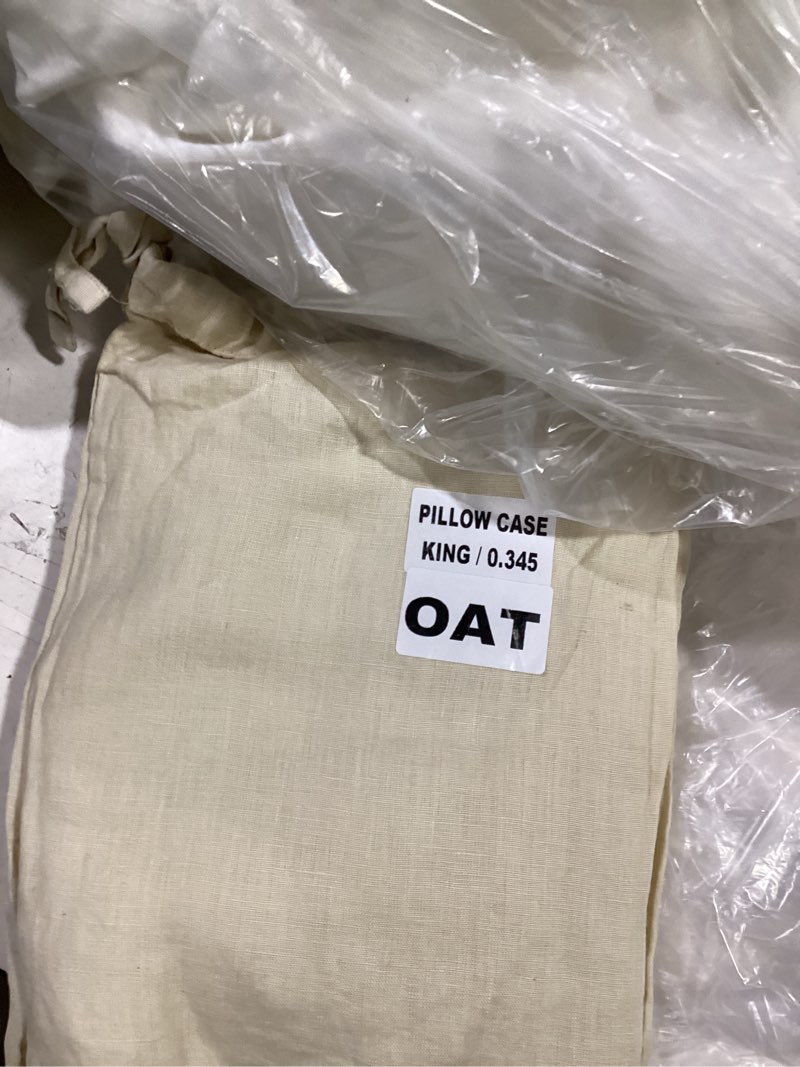 Condition photo showing Good Condition for organic crisp percale sham set white