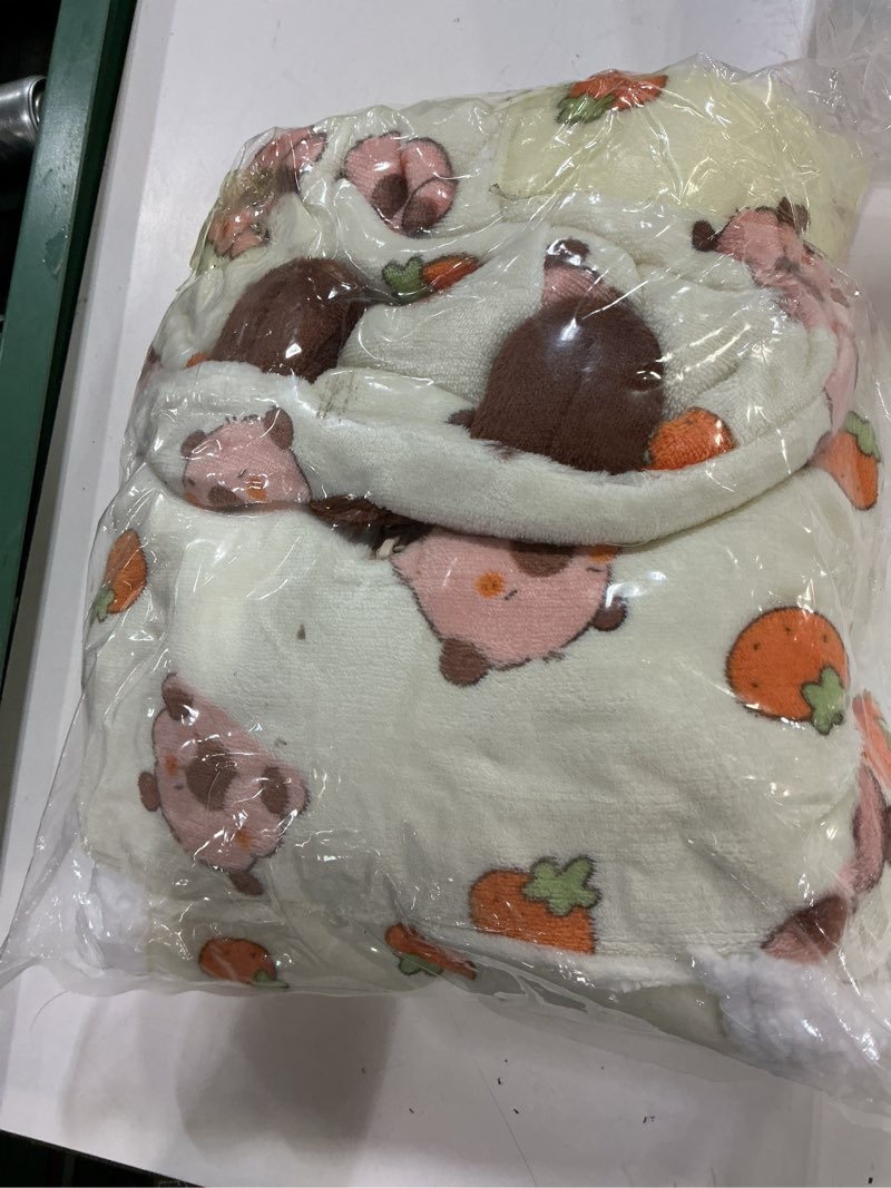 Condition photo showing New/Like New for olaola capybara wearable blanket hoodie for kids, oversized animal hooded blanket with pockets & sleeves, soft sherpa capybara print sweatshirt comfy for birthday gifts capybara child