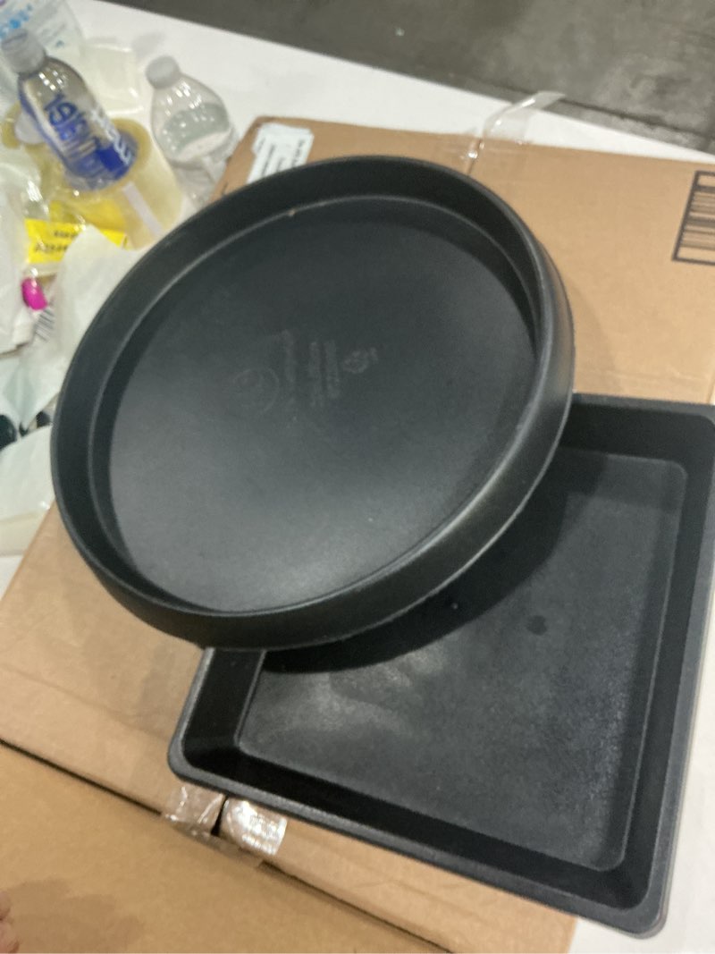 Condition photo showing Good Condition for The HC Companies Terrazzo Flower Pot Saucers - Heavy-Duty Plastic Plant Saucer for Outdoors & Indoors - Plant Pot Trays for Water Drainage - Durable Round Plant Tray (15”, Black Onyx, Pack of 1) 15" Black Onyx