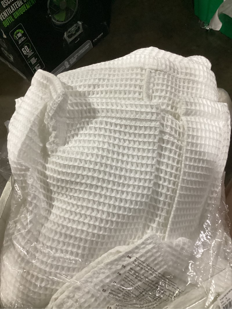 Condition photo showing Good Condition for white organic turkish waffle robe(m)