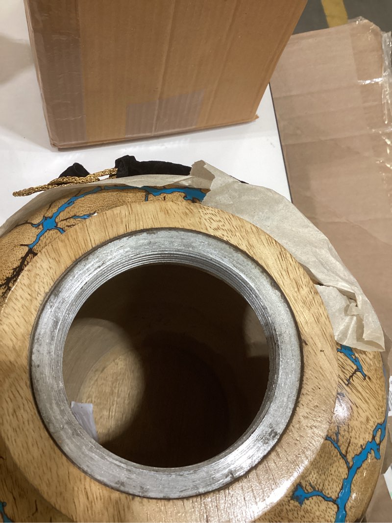 Condition photo showing Good Condition for Wooden ceramic ern