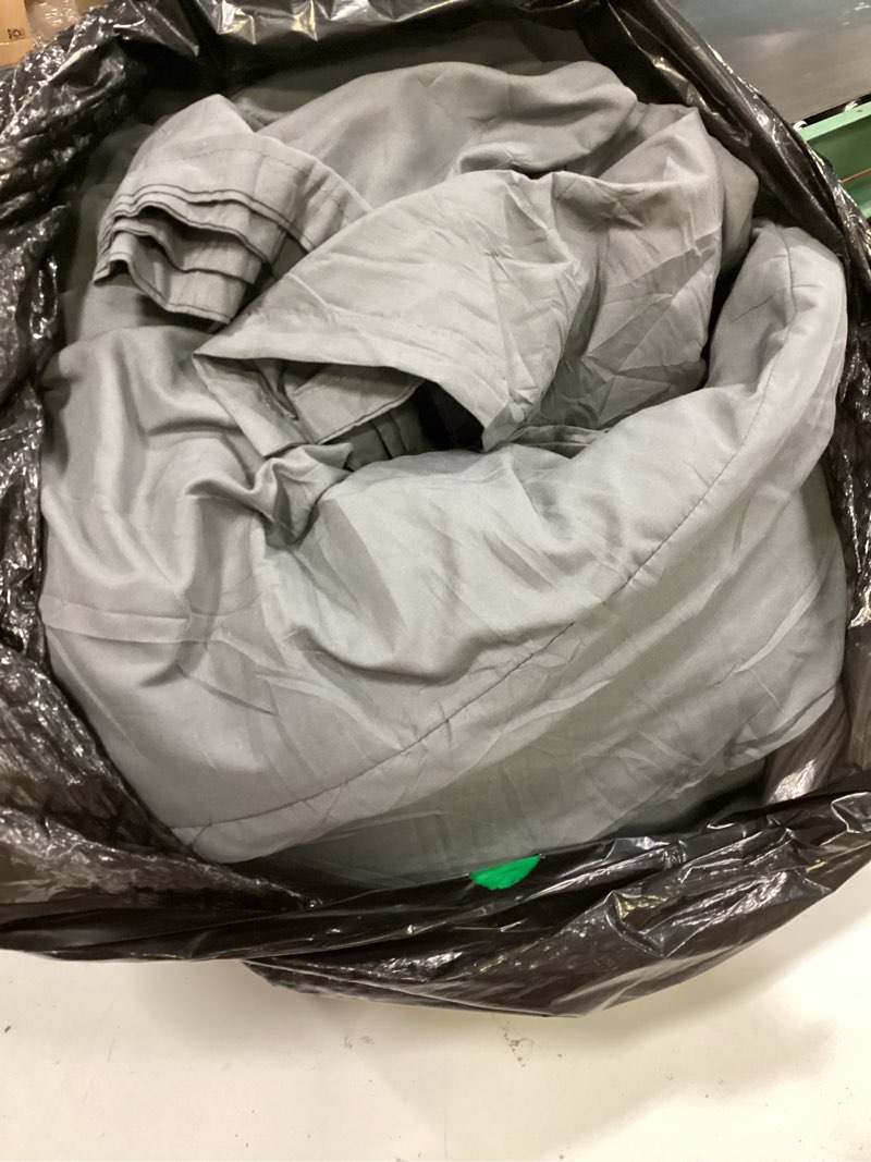 Condition photo showing Good Condition for litanika comforter set dark grey oversized king size, 3 pieces lightweight solid bedding comforter set, all season fluffy bed set (120x98in comforter & 2 pillowcases)