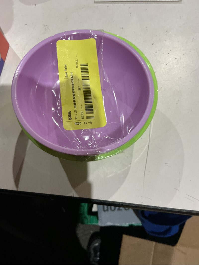 Condition photo showing Good Condition for munchkin 4pack stay put™ suction bowls