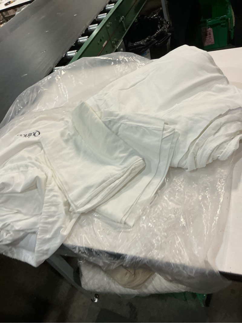 Condition photo showing As Is for quince organic jersey sheet set, queen, white