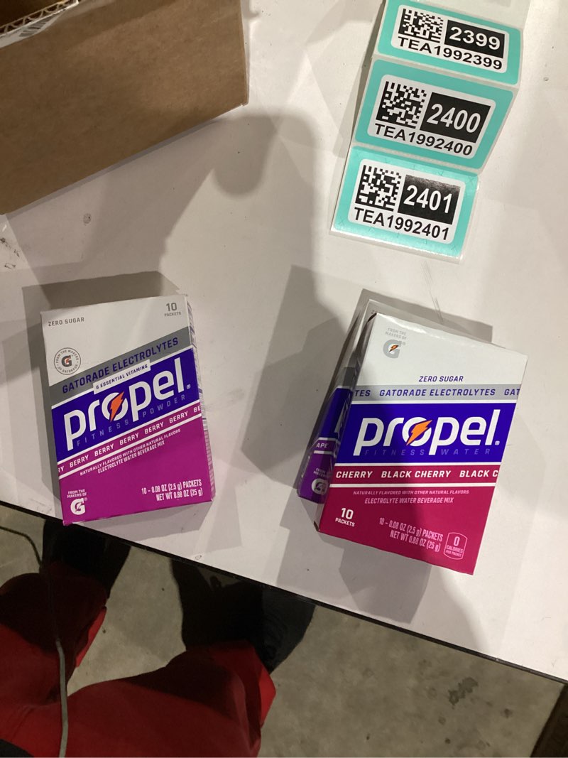 Condition photo showing New/Like New for Propel Electrolyte Enhanced Water Drink Mix Powder Packets, Grape Variety Pack, Zero Calorie & Zero Sugar Hydration with Electrolytes and Vitamins C & E (30 Packets) Grape Variety 2.5g (Pack of 30)
