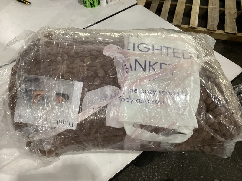 Condition photo showing Good Condition for maetoow handmade 10 lb soft knitted weighted blanket, 40 x 60 in breathable chunky knit gravity blanket throw, home decor for sofa couch bed, brown brown 40x60inch, 10lb