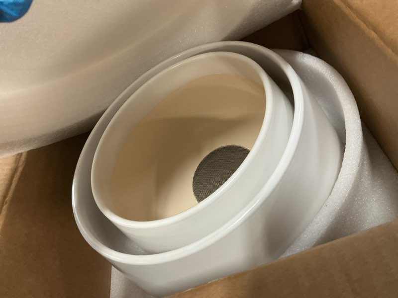 Condition photo showing Good Condition for le tauci ceramic plant pots, set of 2, 10 + 12 inch plant pot, elegant planters for indoor plants, sturdy planter with drainage hole and saucers, perfect for home decor, white