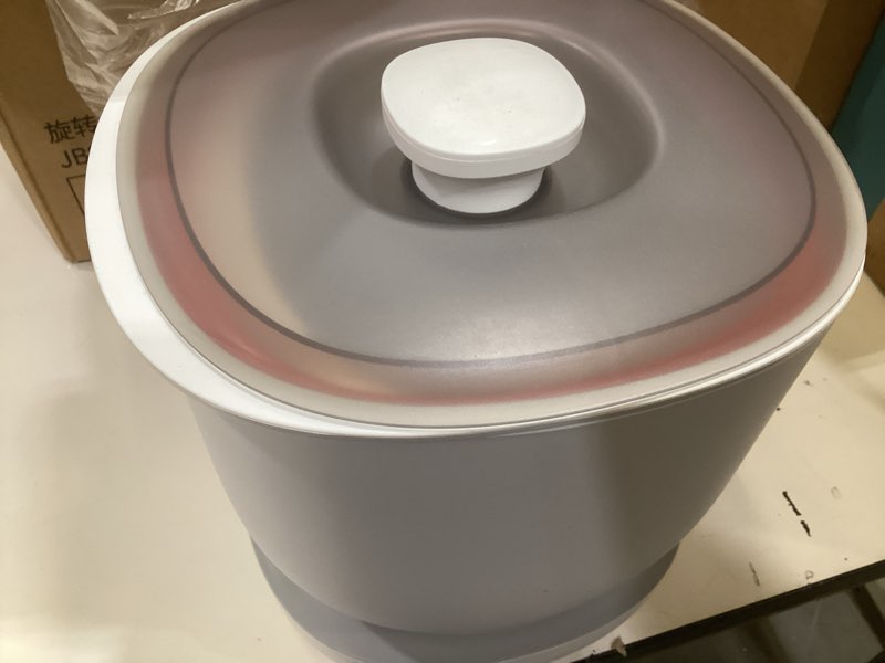 Condition photo showing As Is for ctime airtight cat food container for small dog bird pet treats & dry food -6 lb(white)