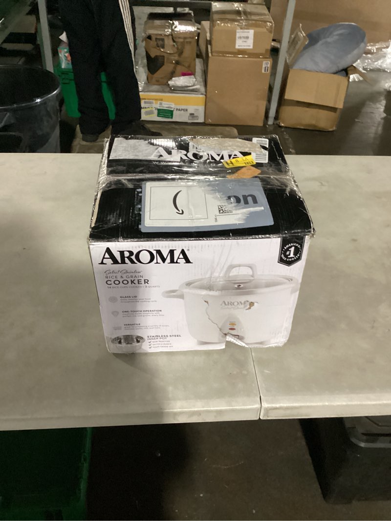 Condition photo showing Good Condition for aroma® 14-cup (cooked) / 3qt. select stainless® rice & grain cooker  white  new  arc-757-1sg