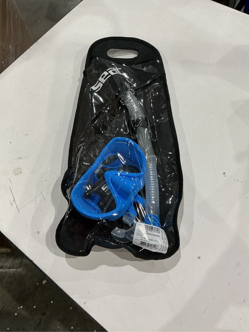Condition photo showing Good Condition for touch mask and snorkel set