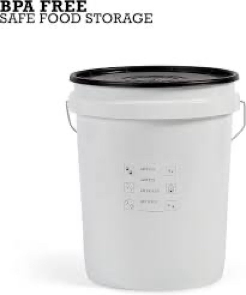 united solutions airtight pet food storage container, 5 gallon capacity, great for dog food, cat food, bird seed, dry food storage, white container with black lid