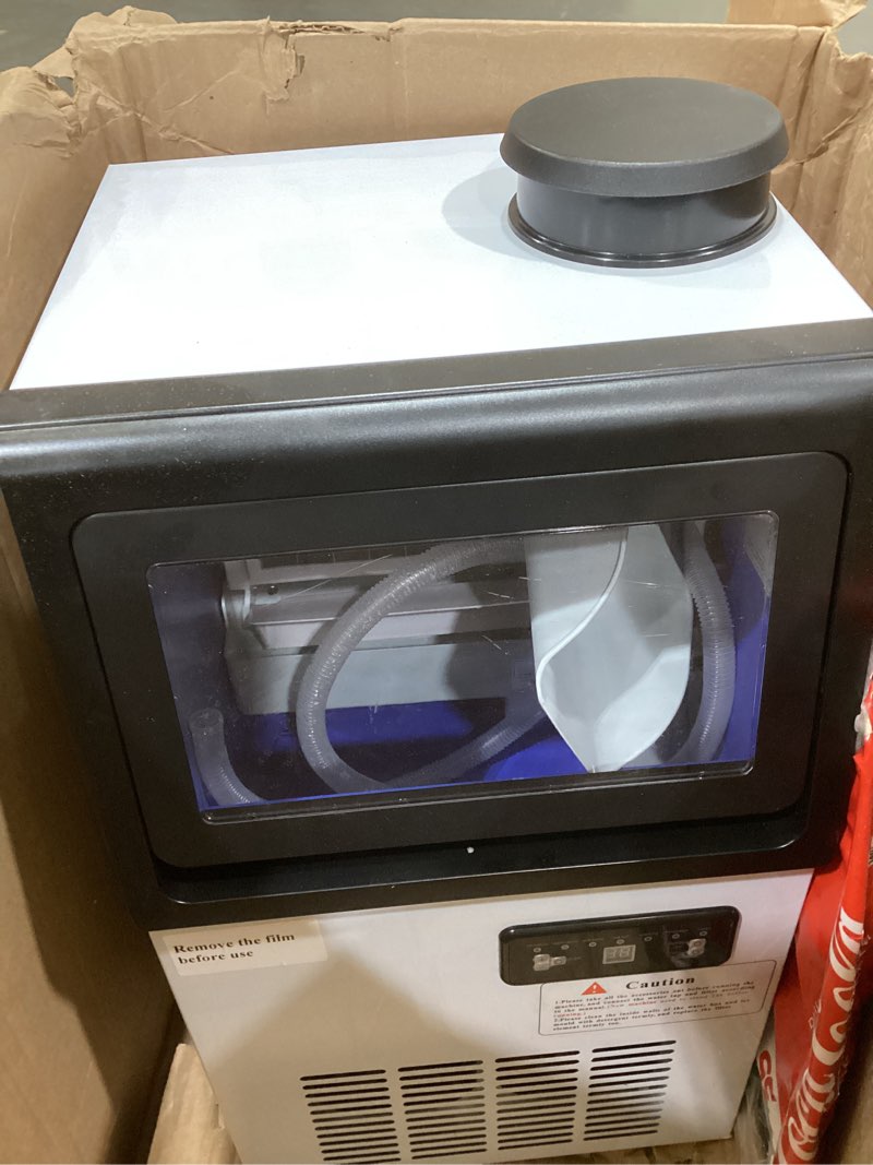 Ice maker