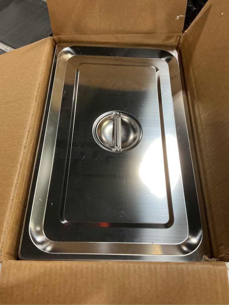 Condition photo showing Good Condition for 4 Pack Hotel Pans with Lids, 1/1 Size 4" Deep Steam Table Pans, Full Size Stainless Steel Food Pan 22 Gauge Anti Jam 20.8" L x 12.8" W Commercial Food Storage Containers 1/1 Size 4" Deep 4 Pack