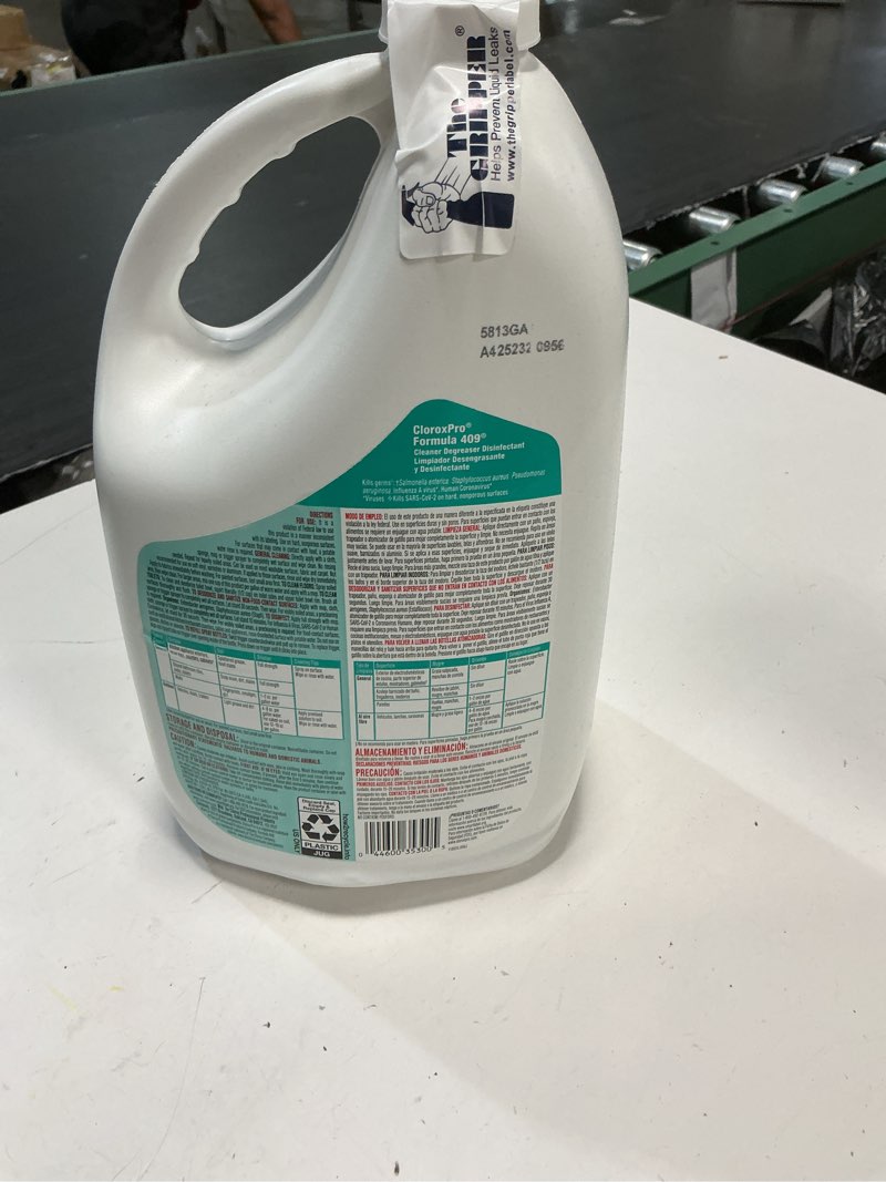 Condition photo showing New/Like New for cloroxpro formula 409 cleaner degreaser disinfectant refill, 128 fluid ounces (package may vary)