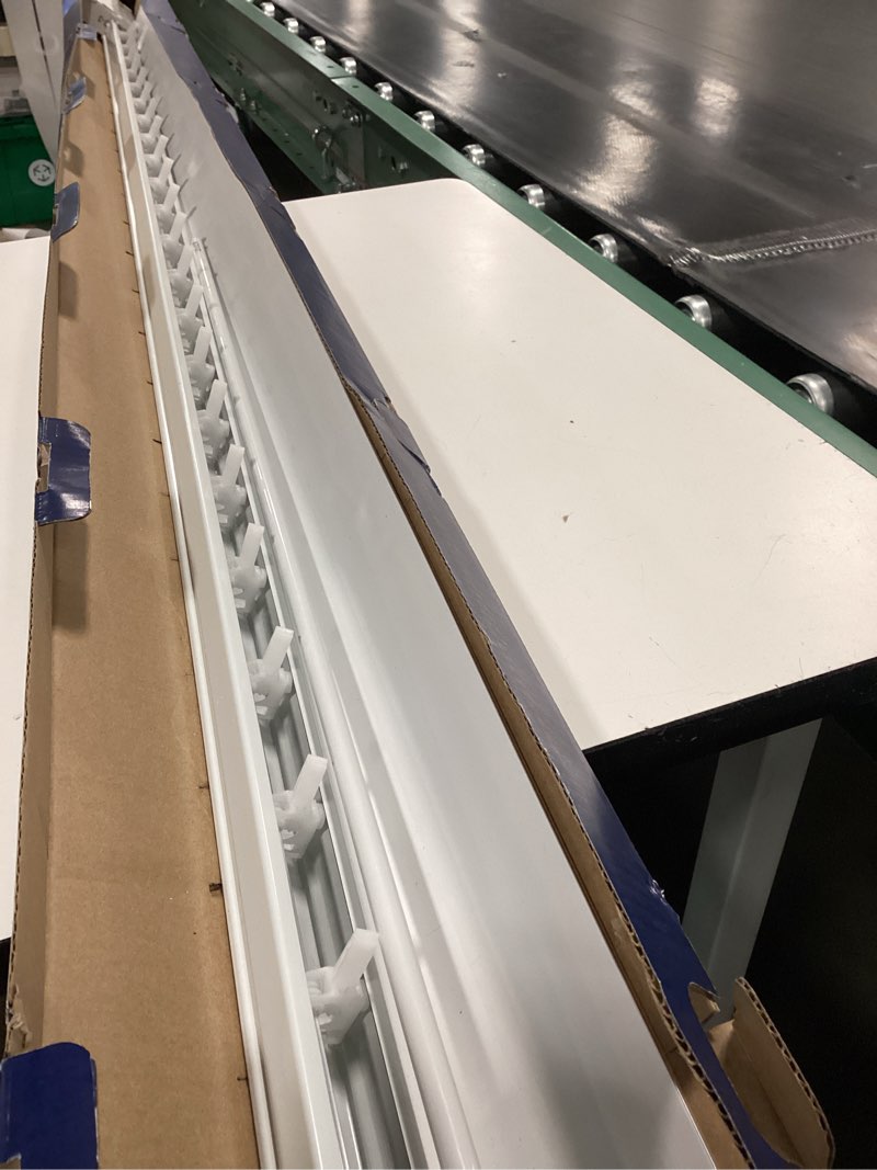 Condition photo showing Good Condition for LEVOLOR VERTICAL HEADRAIL 78