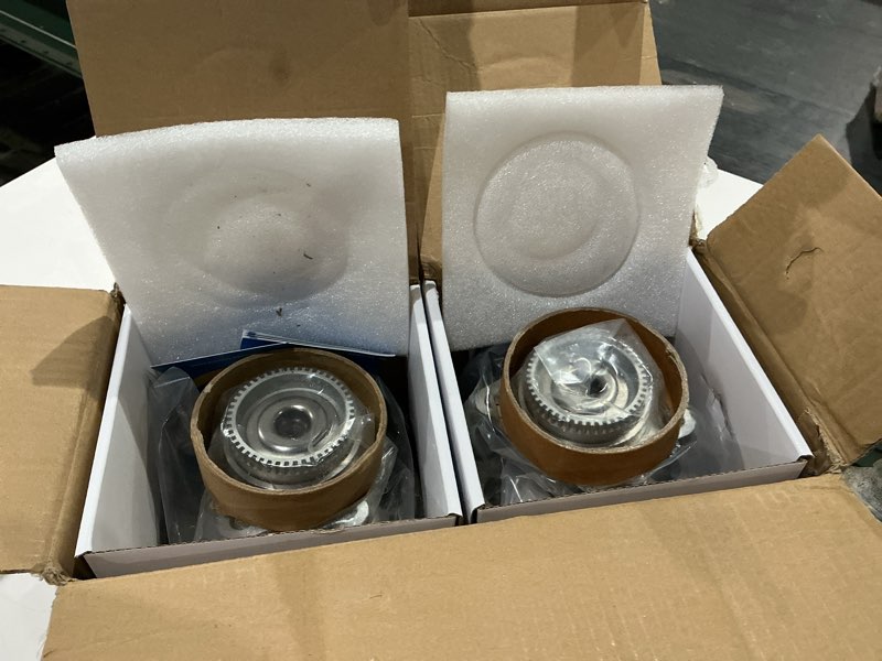 Condition photo showing Good Condition for philtop rear wheel bearing hub assembly fit for 2011-2016 elantra, 2014-2018 kia forte, 2012-2017 veloster, 2013-2017 elantra gt, 2014-2018 kia forte5, oe-512492 5 lugs 2pcs 512492 x2