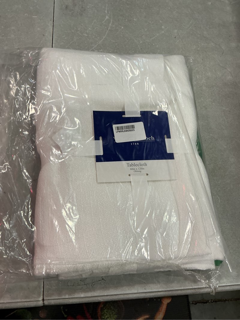 Condition photo showing Good Condition for elrene home fashions villeroy & boch bristow solid texture tablecloth - premium table cover for everyday dining, parties, and special occasions, white, 60"x120" rectangle white 120" x 60" (rectangular)